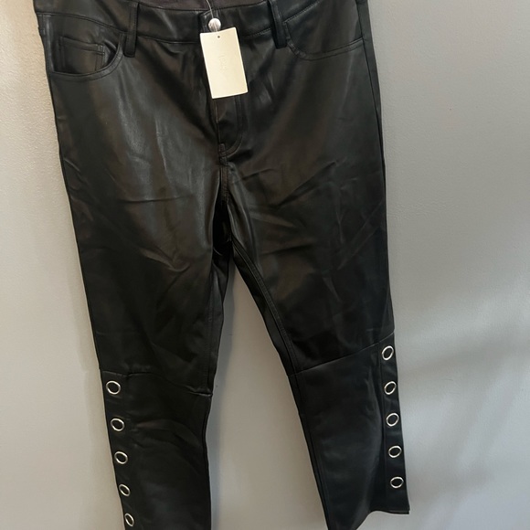 Pants - Faux leather capris